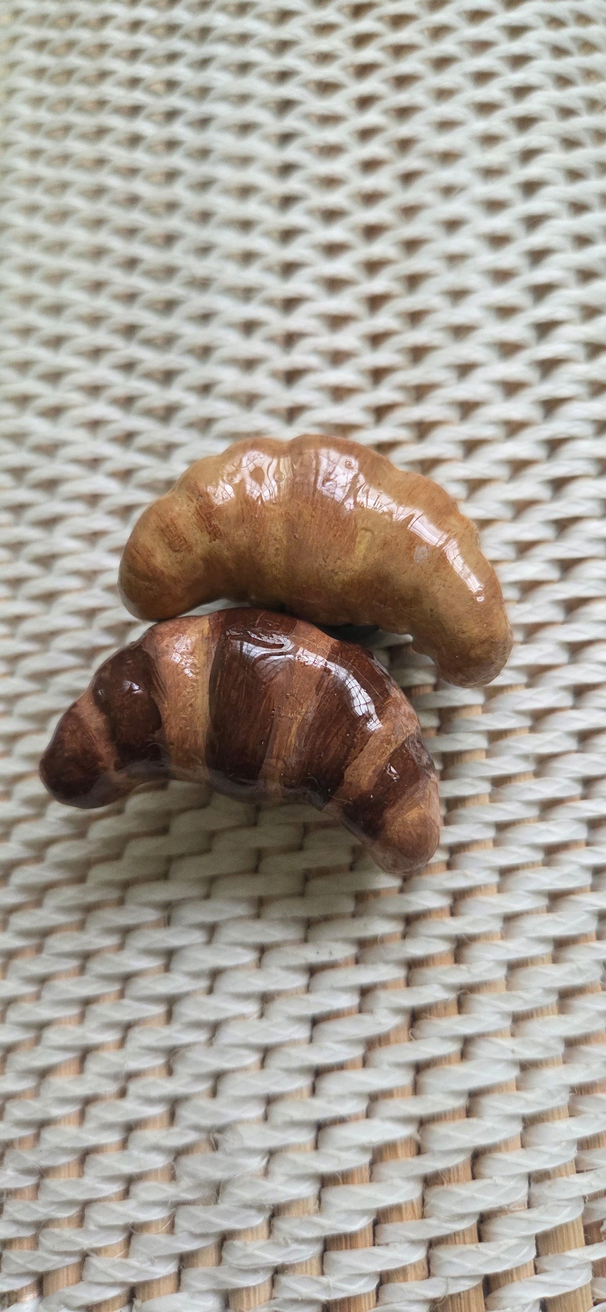Croissant Magnet